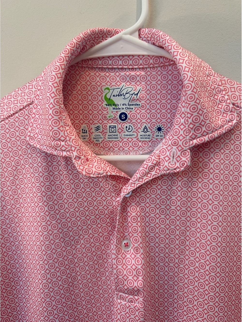 Men Small Tailorbyrd polo shirt pink and white geometric circle print.